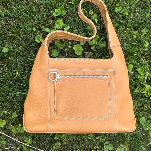 NWOT Salvatore Ferragamo Tan Pebbled Leather Shoulder Bag with Silver Hardware - Picture 6 of 16